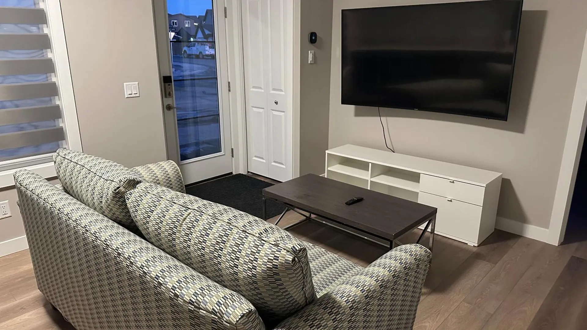 公寓 Cozzy & Brand New Apartment, Near Banff Hwy 卡加利