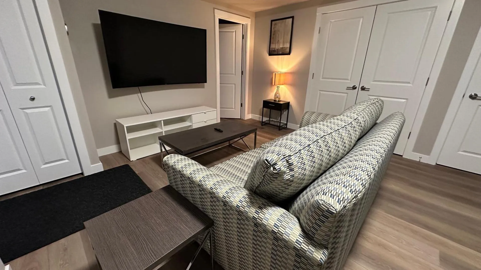 公寓 Cozzy & Brand New Apartment, Near Banff Hwy 卡加利